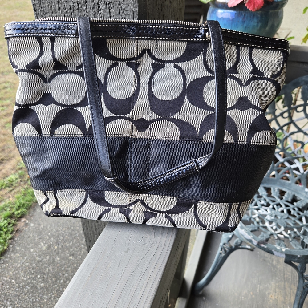Coach Branded Stylish Black and Gray Tote Bag - Picture 2 of 8